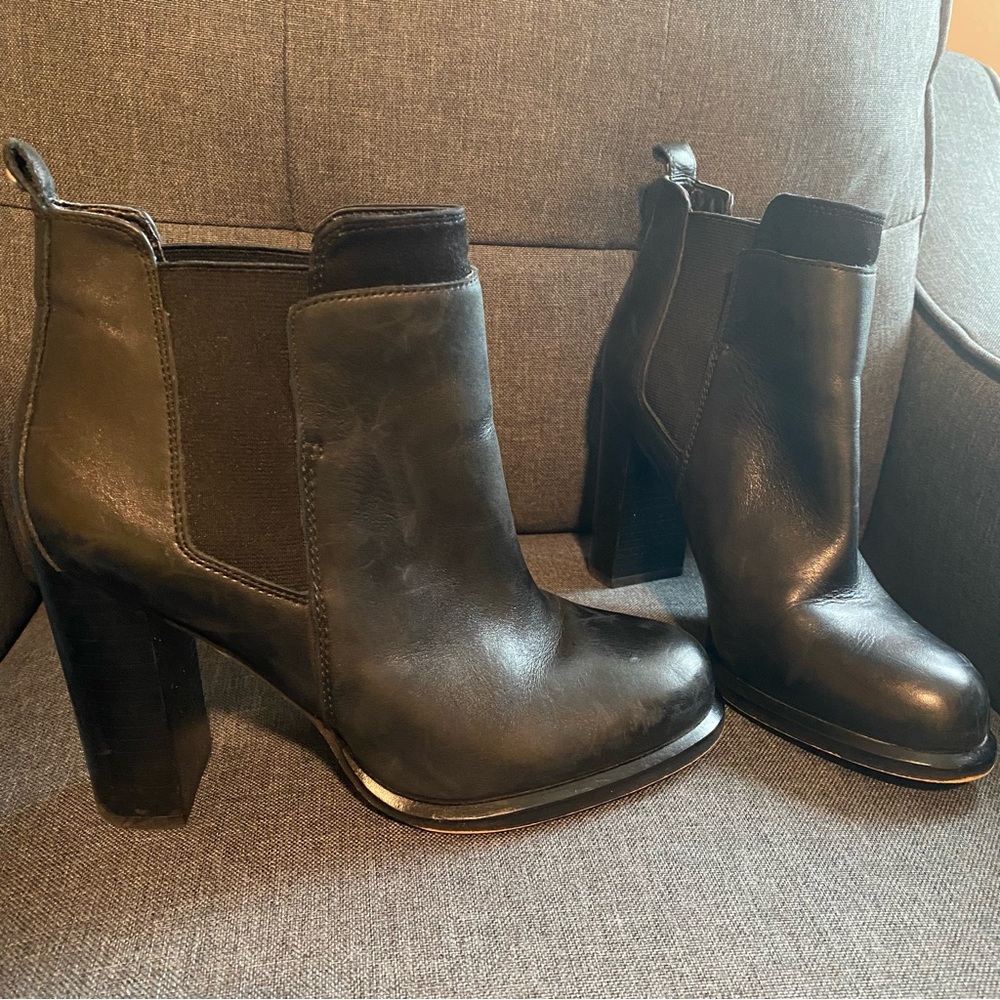 Sam Edelman Kenner High Heel Chelsea Ankle Boots Stacked Heel Black Leather